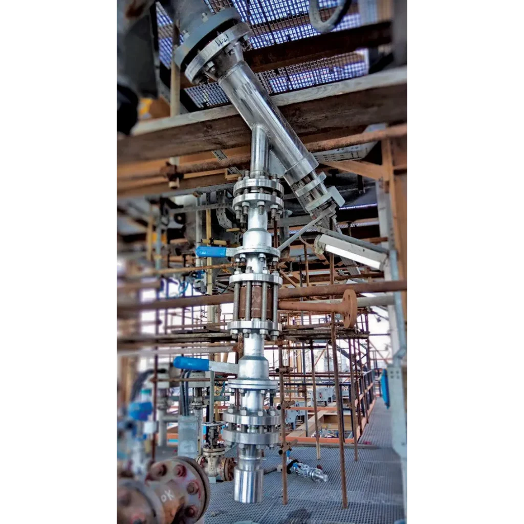 sampling valve component for moving bed ccr (continuous catalyst regeneration) reactor reactor internal system